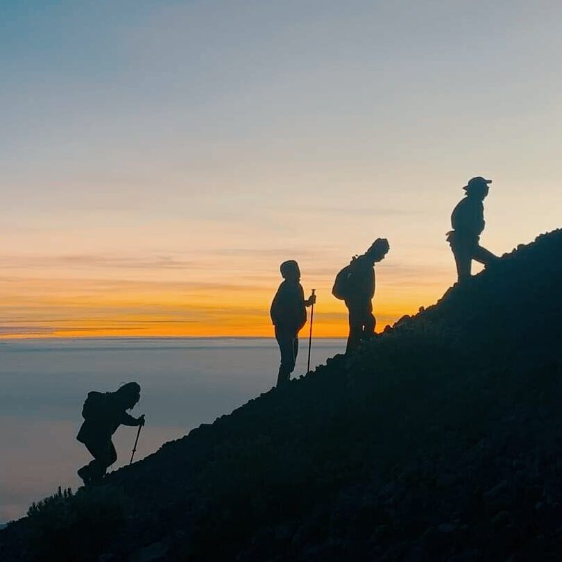 rinjani tracking